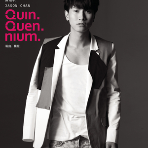 美女不穿衣服，露出奶头网站视频
