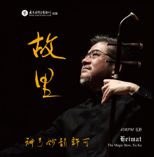 美女不穿衣服，露出奶头网站视频
